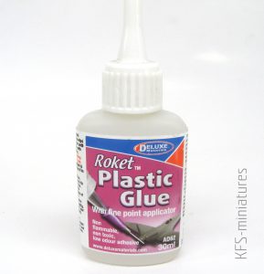 Roket Plastic Glue - Deluxe Materials