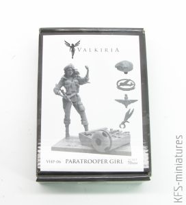 70mm Paratrooper Girl - Valkiria Miniatures