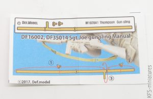 1/35 U.S. Tank Commander in desert w/base - Def.Model