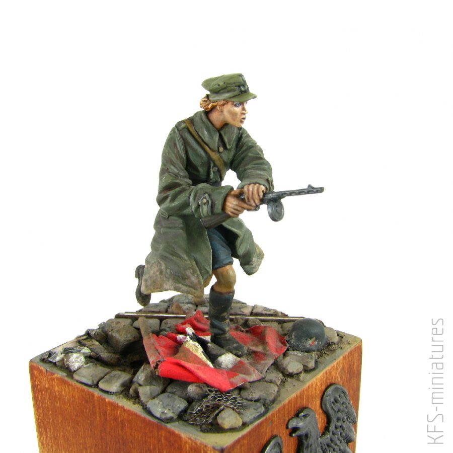 54mm WWII Riflewoman 'Platerowka'