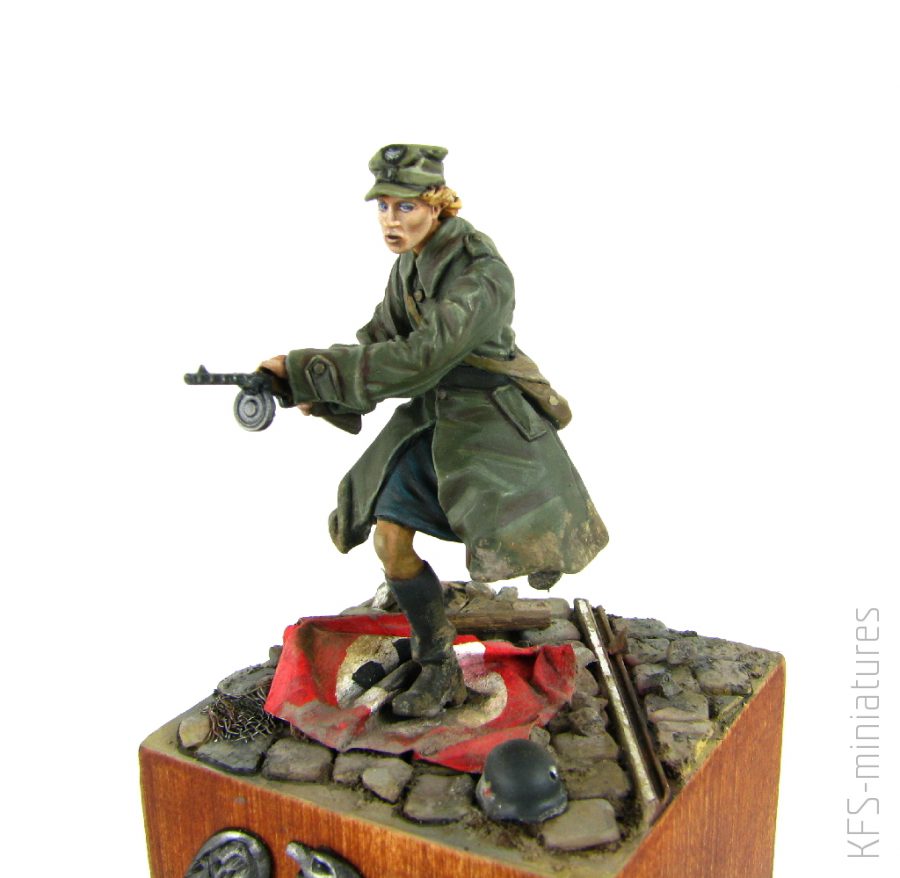 54mm WWII Riflewoman 'Platerowka'