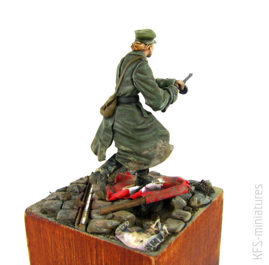 54mm WWII Riflewoman 'Platerowka'