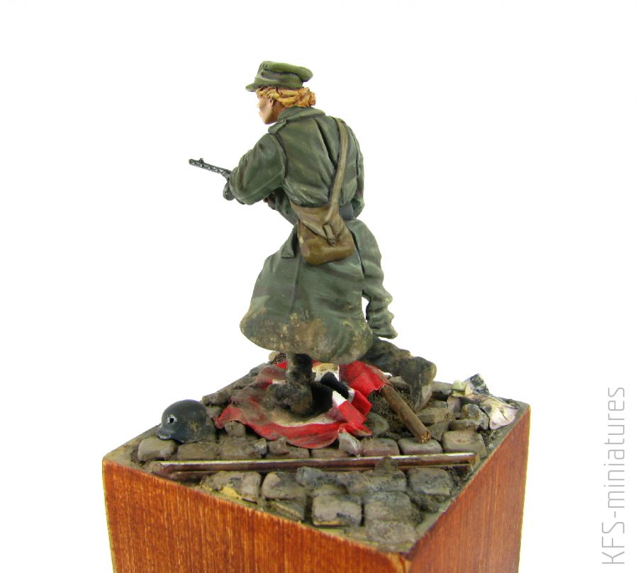 54mm WWII Riflewoman 'Platerowka'