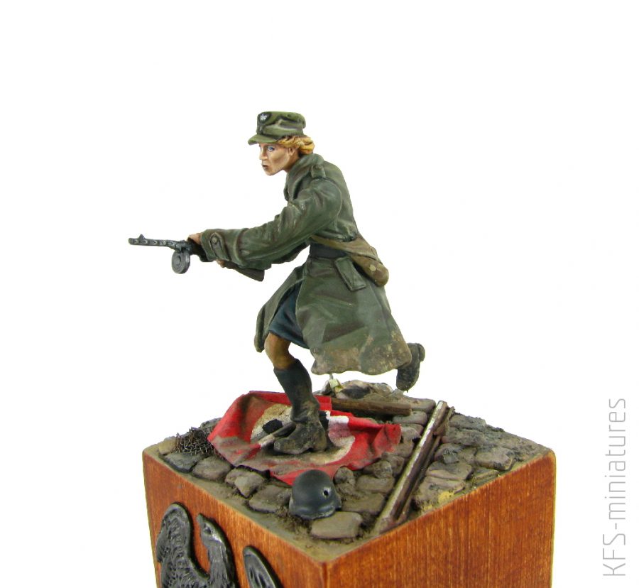 54mm WWII Riflewoman 'Platerowka'